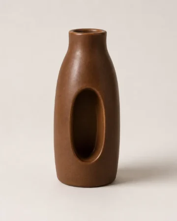 The Hollow vase