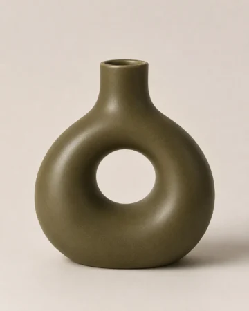 The loop vase