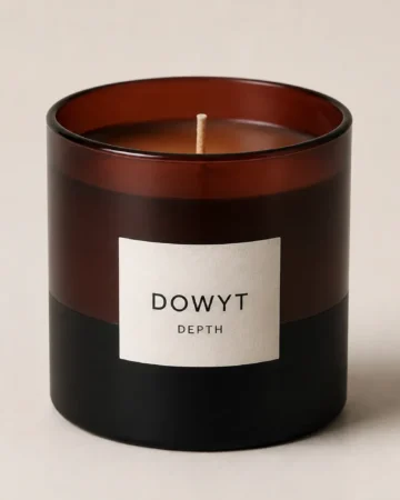 The noir candle
